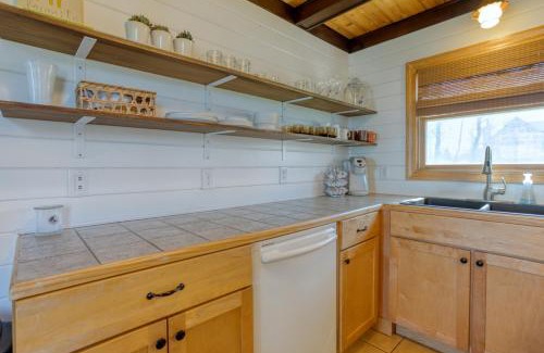Mears House | Sandpiper Cottage Beautiful Private Lake Michigan Frontage