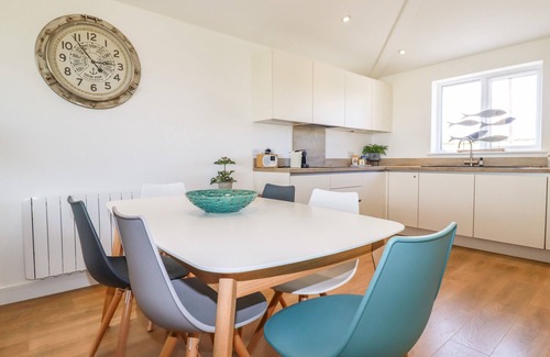 Perranporth Cottage | SANDPIPER, country holiday cottage, with a garden in Perranporth