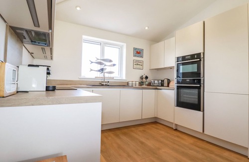 Perranporth Cottage | SANDPIPER, country holiday cottage, with a garden in Perranporth