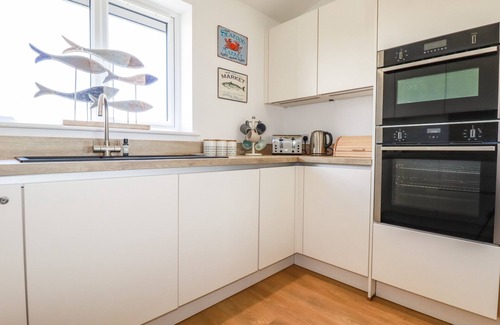 Perranporth Cottage | SANDPIPER, country holiday cottage, with a garden in Perranporth