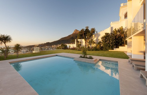 Camps Bay Villa | Sandpiper House-Stunning Ocean Views, Heated Pool & Large Garden