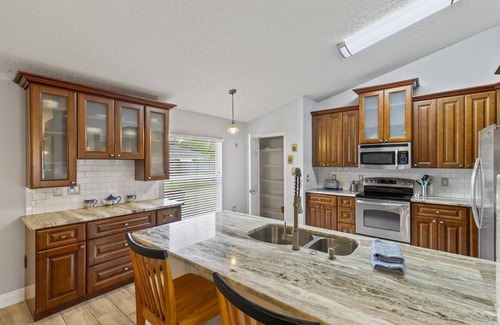 Palm Coast House | Sandpiper Path | Palm Coast | Dog Friendly | 9 Miles To The Beach | Close To Golfing & Restaurants