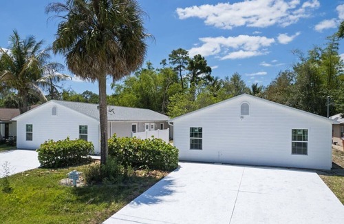 Bonita Springs Apartment | Sandpiper Suite- Cute 2BR Fenced Yard Pet Friendly