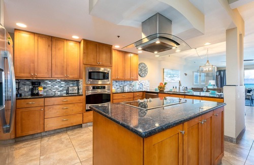Kahana Condo | Sands Of Kahana 315 2bd/2ba Oceanfront 2 Bedroom Condo by RedAwning