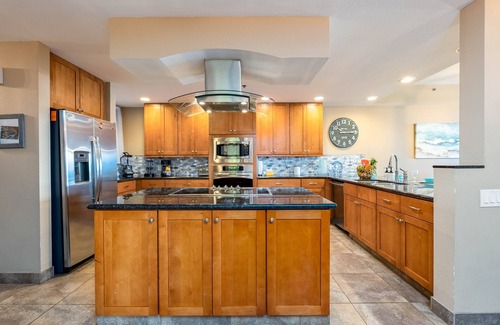 Kahana Condo | Sands Of Kahana 315 2bd/2ba Oceanfront 2 Bedroom Condo by RedAwning