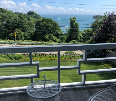 Woods Hole Hotel | Sands Of Time Motor Inn & Harbor House
