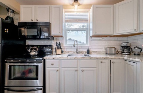 Leamington Cottage | Sandside Beach House · Sandside Lakehouse. Beachfront you can't deny!