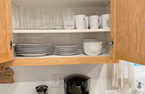 Ahwahnee Cottage | Sandstone Cottage - near Yosemite, Bass Lake