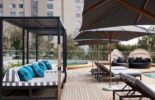Sandown Apartment | SandtonCity-Apartment-Sleeps4-Pool-Parking