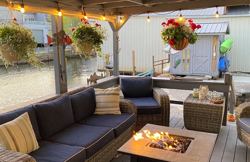 Sandusky House | Sandusky Bay home 2 minutes from Cedar Point with private lagoon