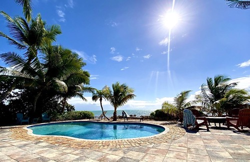 Islamorada House | Sandy Beach Cove🏝️🏖️ Gated Private Beach Home Plus Cottage Oasis , With Dock