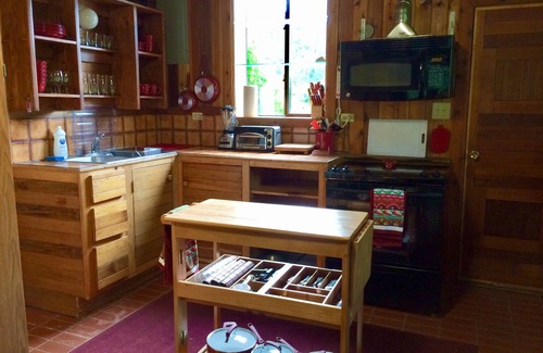 Douglas Apartment | Sandy Beach Retreat - stay just steps from Juneau's best beach and trails!