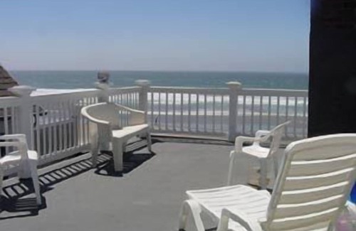 Roads End House | Sandy beach with huge surf views, hot tub, tide pools, private beach steps