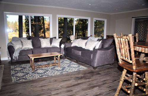 Waupaca Cottage | Sandy Bottom Lodge on the Beautiful Chain O Lakes in Waupaca