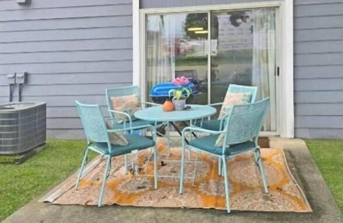 Biloxi Condo | Sandy Bottom-Toes in the Sand! Possibly the best location in Biloxi. BOOK NOW!