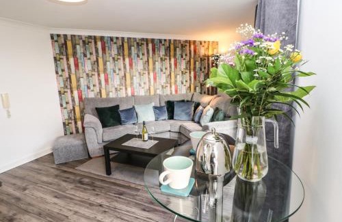 Blyth Apartment | Sandy Corner