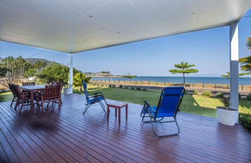 Nelly Bay House | Sandy Decks