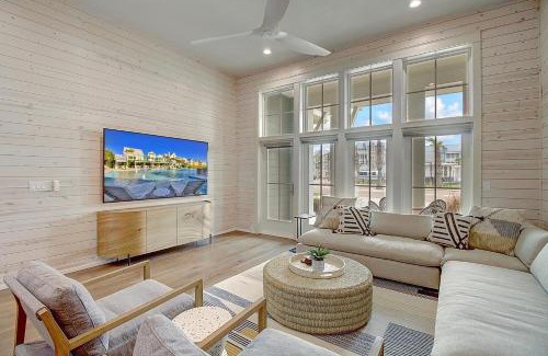 Cinnamon Shore Villa | Sandy Feet Retreat TC 9106