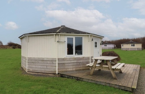 Hartland Cottage | SANDY MOUTH, with hot tub in Hartland