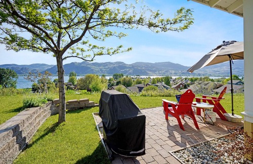 Oroville House | Sandy Overlook! - Perched above the Pool & Beach!