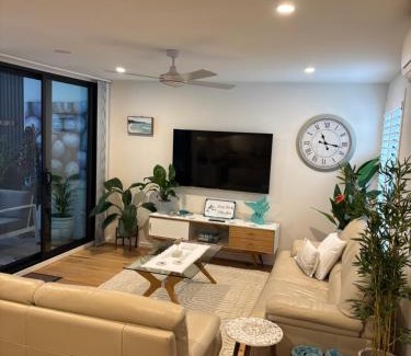 Huskisson Apartment | Sandy Paws and Salty Zoomies