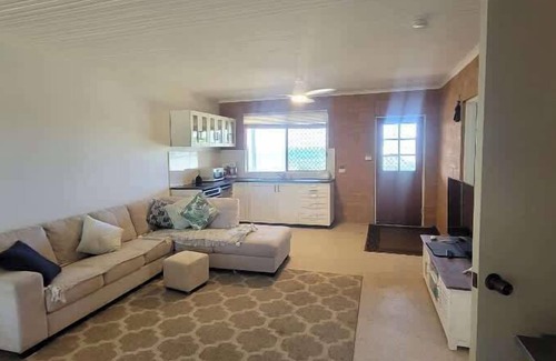 Seventeen Seventy House | Sandy Ridge Holiday House