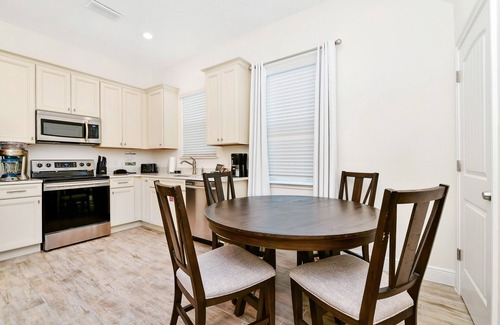 West Kissimmee Cottage | Sandy Toes Cottage with Private Pool near Disney and Margaritaville Resort &.