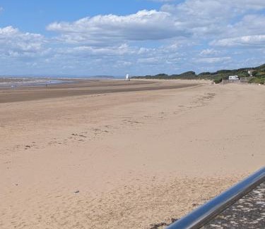 Burnham-on-Sea Apartment | Sandy Toes - Top floor with stunning sea view! Dogs welcome on request, extra fee