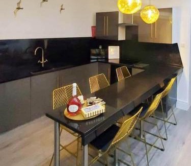 Torquay City Centre Apartment | Sandybanks Torquay - Seaview and Promenade Apartments