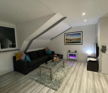 Torquay City Centre Apartment | Sandybanks Torquay - Seaview and Promenade Apartments