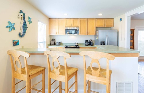 Tybee Island House | Sandys Beach House | Pet Friendly, Close to Beach!
