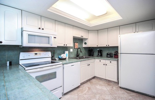 Sanibel Condo | Sanibel Island condo | Steps from the beach - Breakers West C3