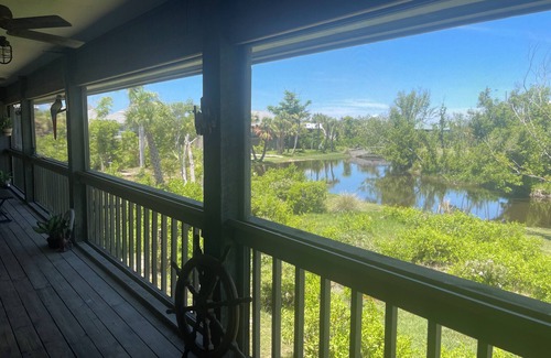 Gulf Pines House | SANIBEL ISLAND HOME IN PRIVATE BEACH COMMUNITY