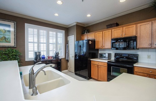 Fort Myers Beach Condo | Sanibel View 107 - a bright, luxurious end unit designed for relaxation and comfort in Fort Myers