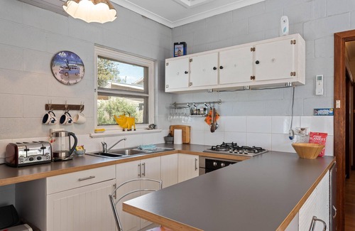 Aldinga Beach House | Sanibonani ~ Aldinga Beach - A front row seat to the Aldinga Scrub Conservation Park