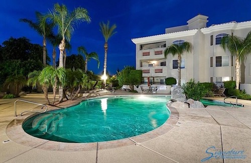 Peaceful Valley Condo | *SANITIZED* Regency Spectacular Views/2 BR Condo/COM Pool/Old Town Scottsdale