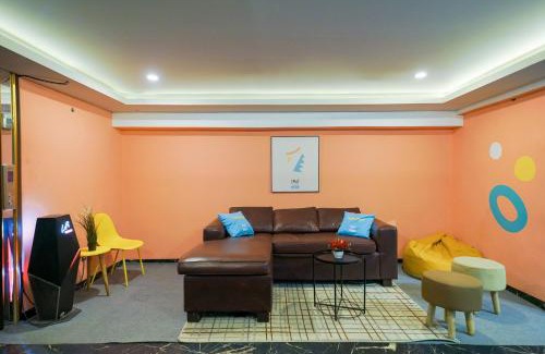 Jakarta Hotel | Sans Hotel Rumah Kita Daan Mogot by RedDoorz