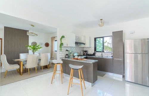 Santiago de los Caballeros Apartment | Santiago Oasis Pool Gym Free Parking
