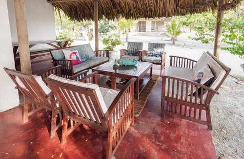 Tolu House | Santa Ana Del Mar House: Your Beachfront Escape