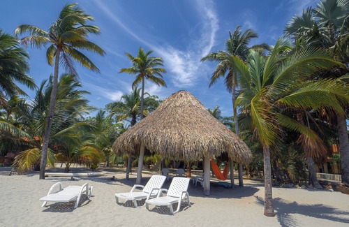 Tolu House | Santa Ana Del Mar House: Your Beachfront Escape