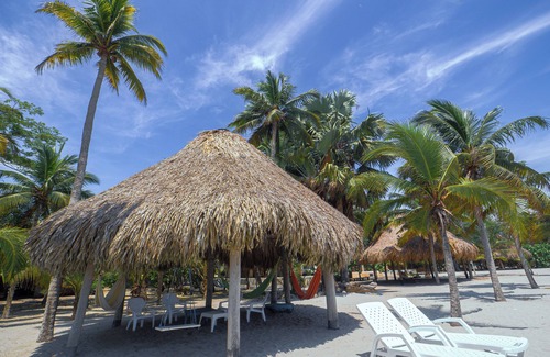 Tolu House | Santa Ana Del Mar House: Your Beachfront Escape