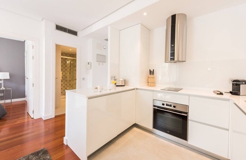 Huertas Apartment | Santa Ana Plaza