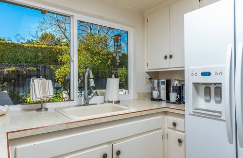 Hidden Valley Condo | Santa Barbara 2 Bedroom, 2 bath, home w/heated pool, & garage