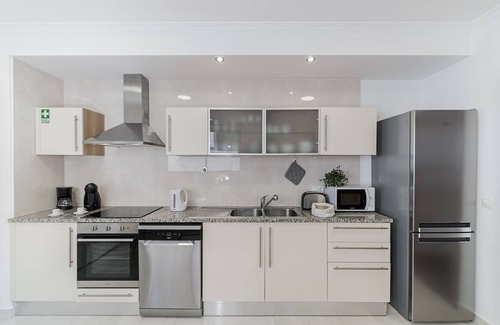 Imaculado Coracao de Maria Apartment | Santa Catarina II, modern apartment in the city