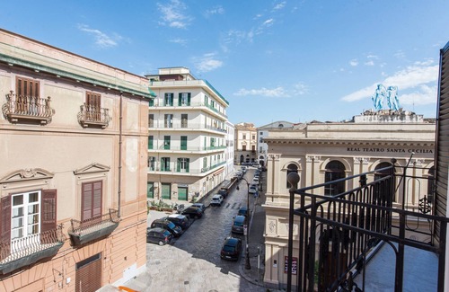 Centro Storico Apartment | Santa Cecilia Apartment 6A - Locazione