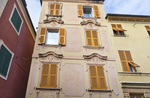 Boccadasse Apartment | Santa Chiara Apartment by Wonderful Italy