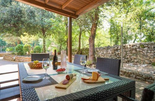 Monteriggioni Apartment | Santa Colomba House, Siena, Nature And Pool