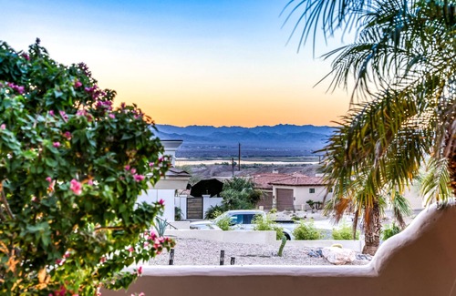 Lake Havasu City House | Santa Fe Pool Home w/Lake Views. Lots of Boat Parking. Close to Windsor Launch.