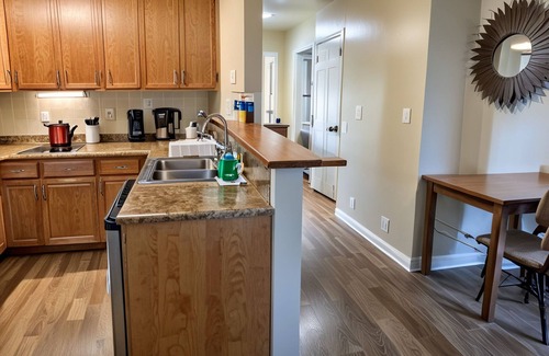 West Los Angeles Hotel | Santa Monica Bliss Cozy 1BR Apartment w/Resort Vibes