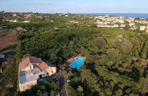 Santa Tecla House | Santa Tecla Di Acireale: House with garden, private pool, private garden.